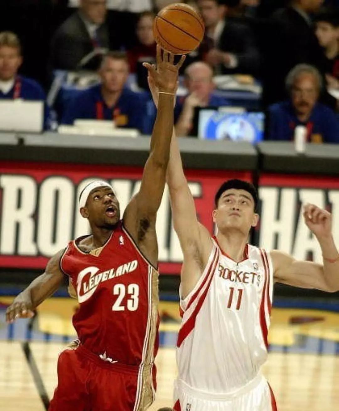 再关联到球 再关联到球